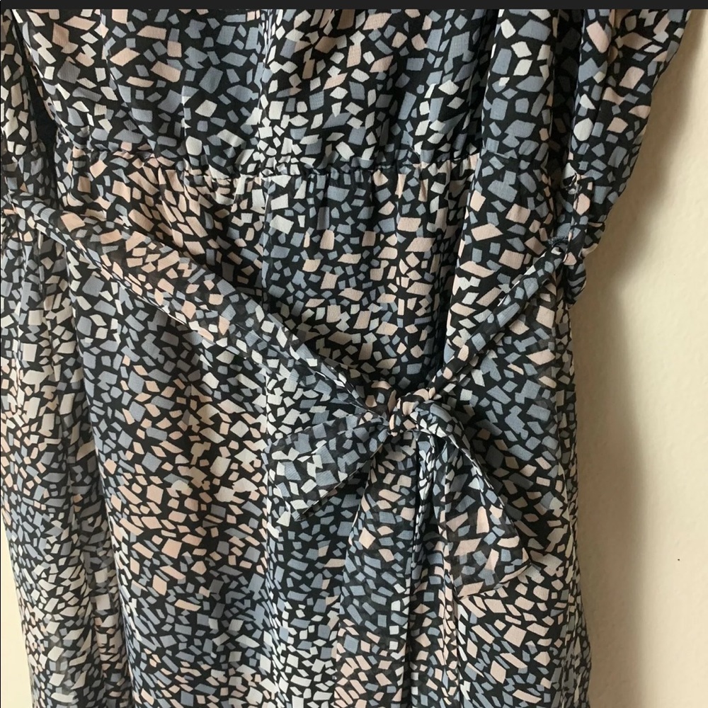 Size XL BAR III Geometric Cap Sleeve Tie Waist